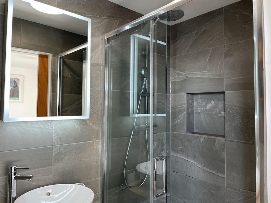 Stunning, Modern And Spacious House - Truro Exterior foto